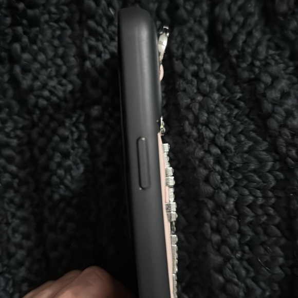 Rhinestone iPhone 15 Pro Max protective case - Picture 4 of 6